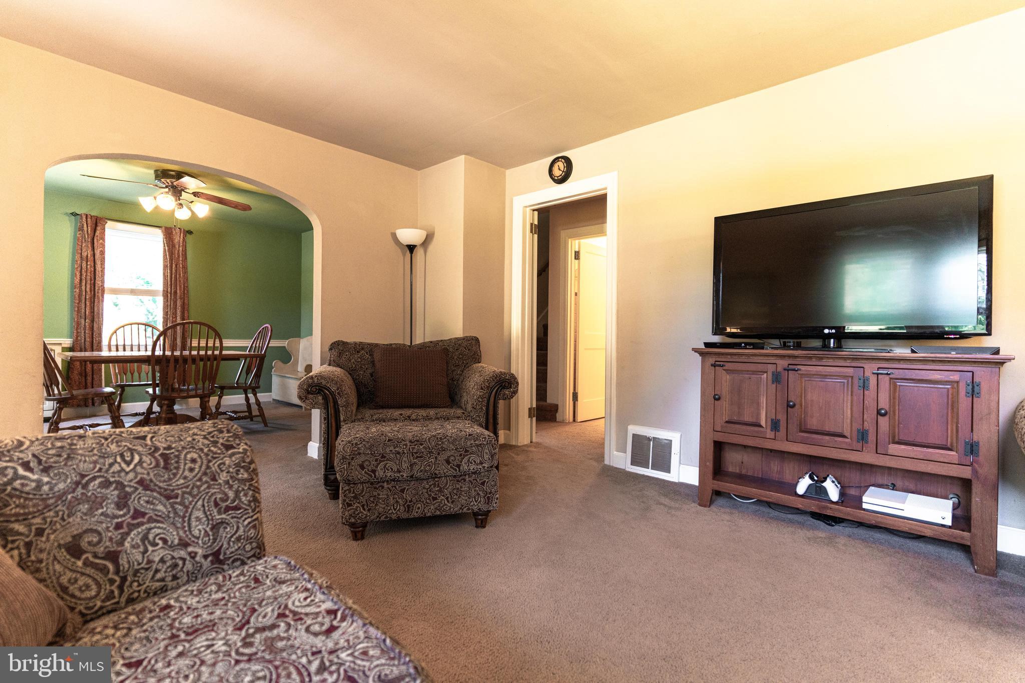 545 Park Road Spring City, PA 19475 - Photo 23 of 50 Curved Archways
