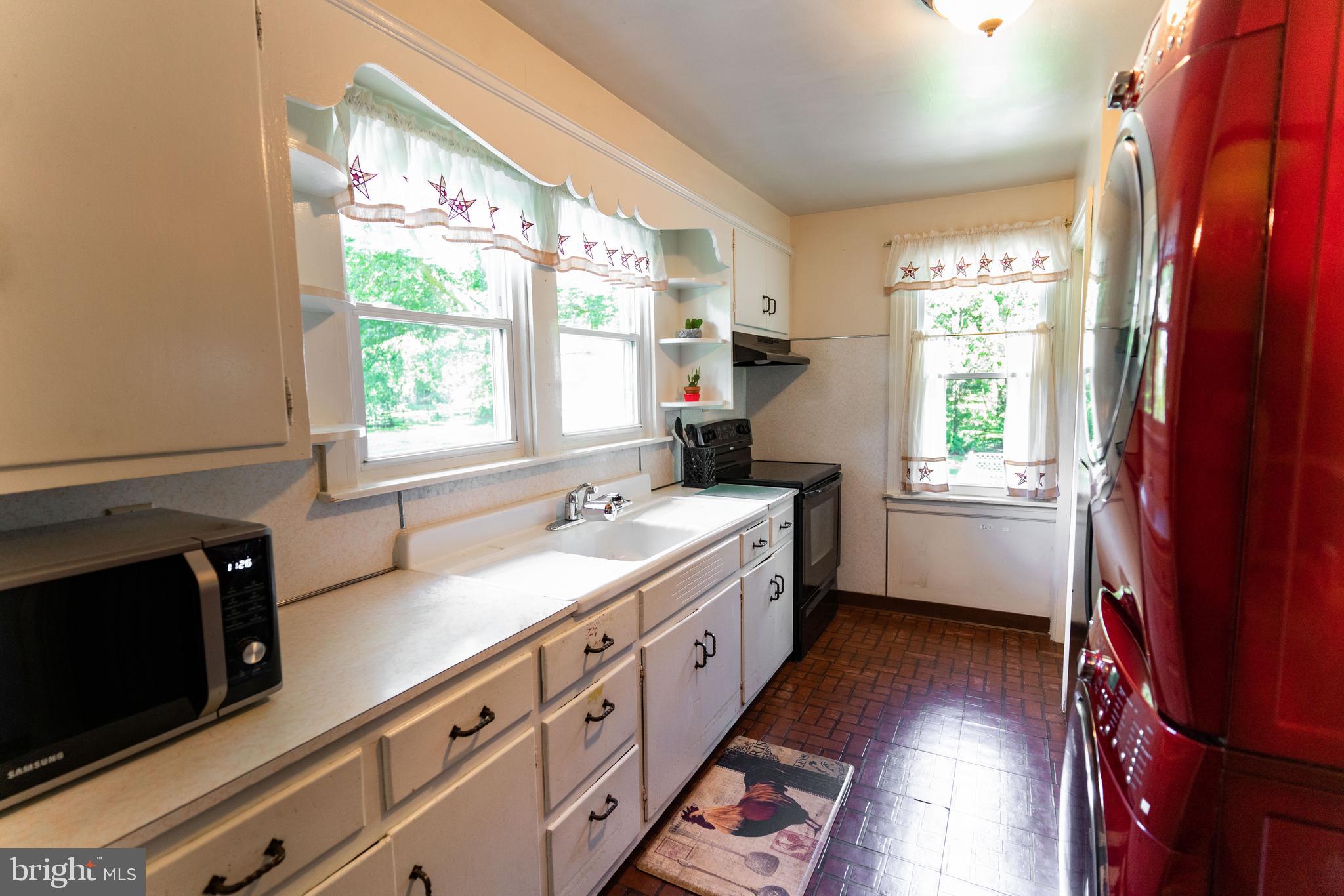 545 Park Road Spring City, PA 19475 - Photo 29 of 50 Kitchen