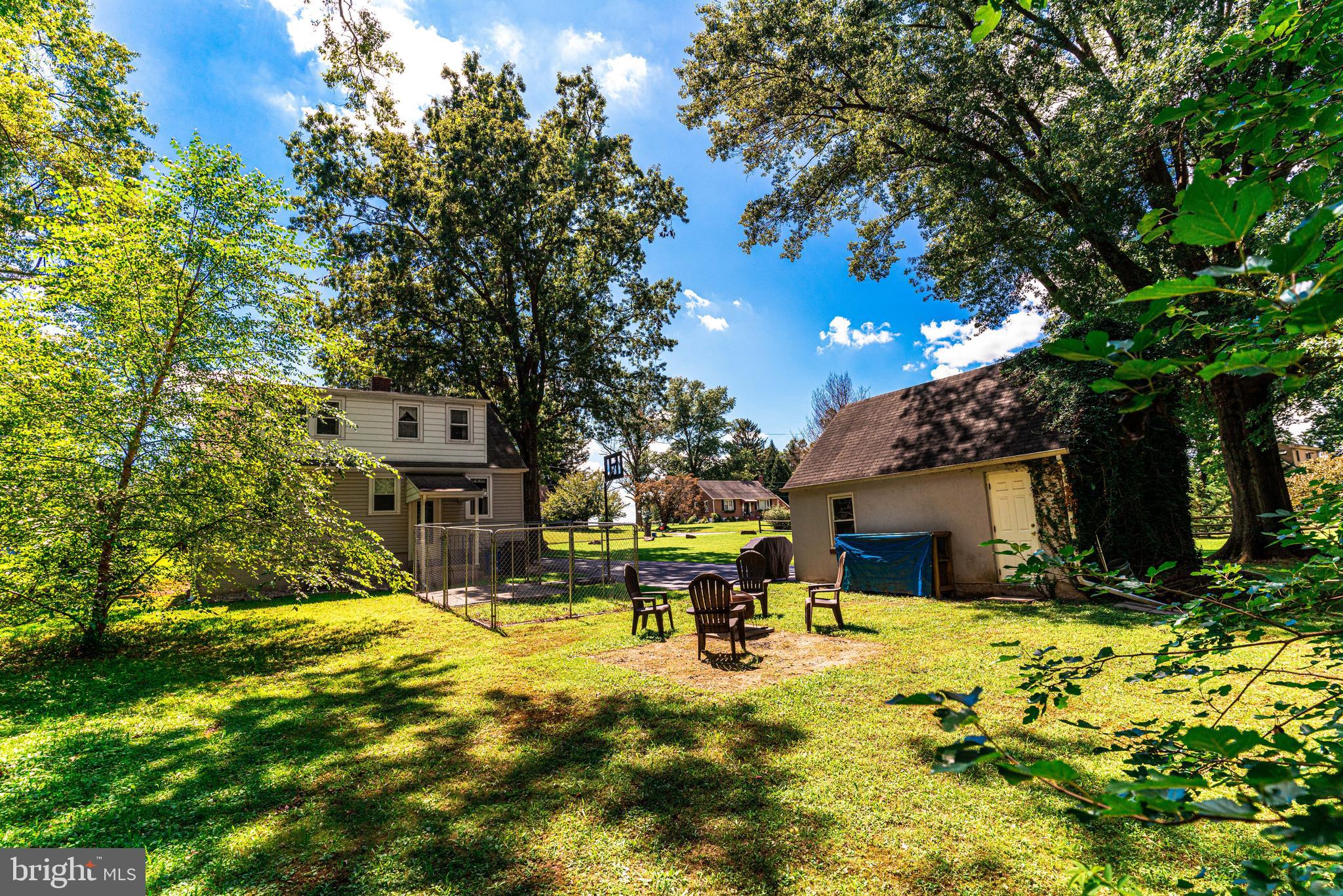 545 Park Road Spring City, PA 19475 - Photo 5 of 50 Fabulous Backyard