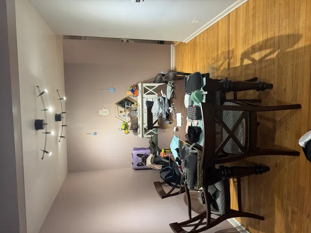 $2,500 | 531 Glenshire Road, Glenview, IL 60025