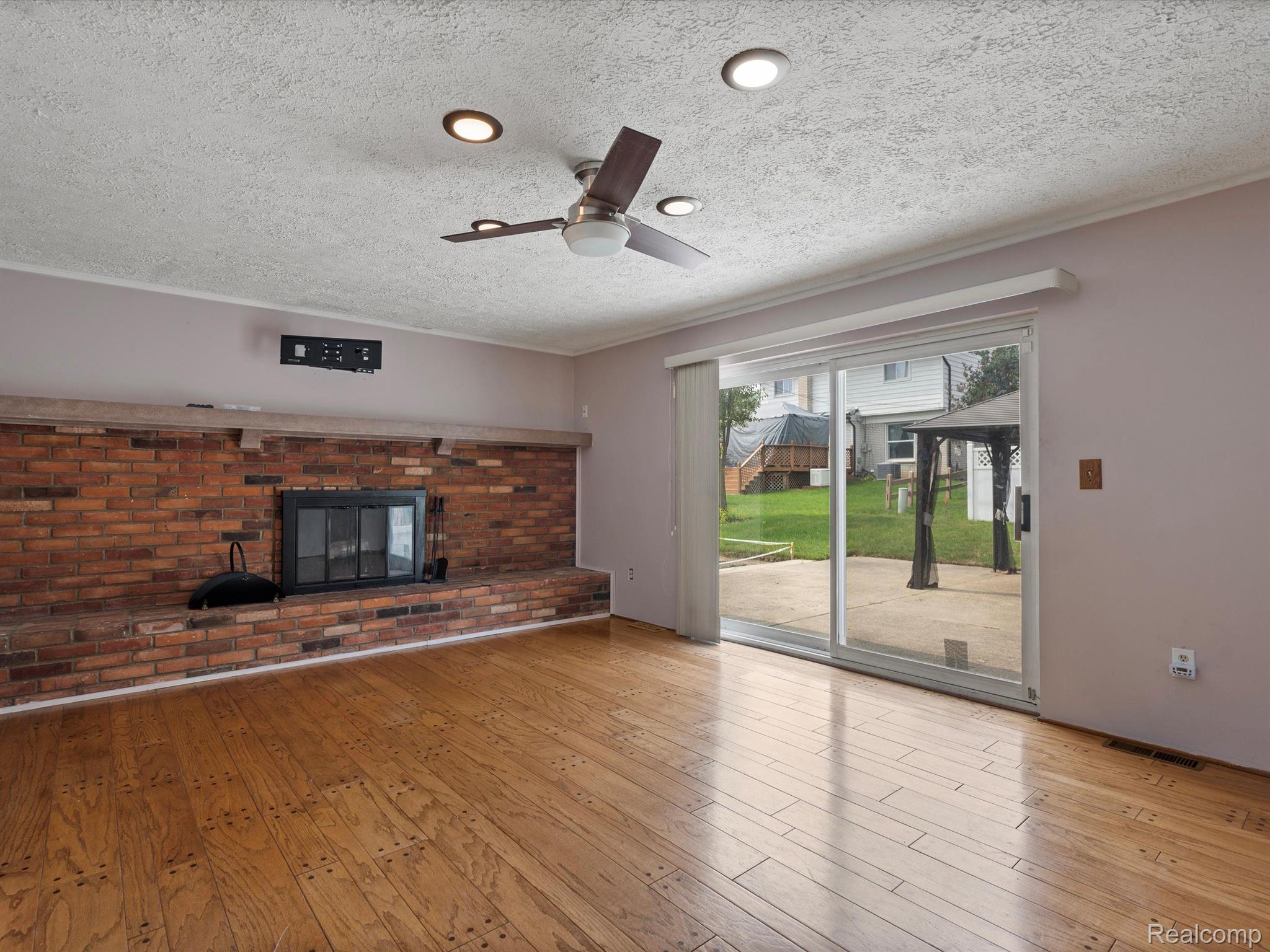 21070 Harvard Road Southfield, MI 48076 - Photo 10 of 30