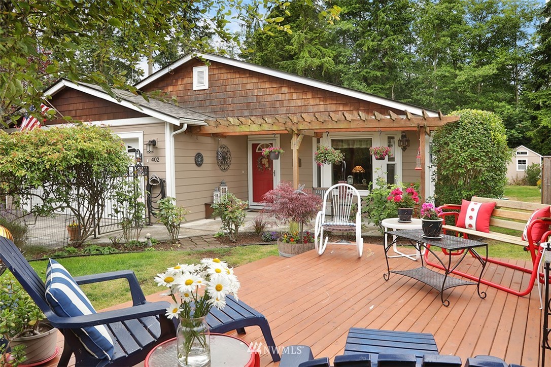 402 Sycamore Road Coupeville, WA 98239 - Photo 1 of 39 Gallery Image 1