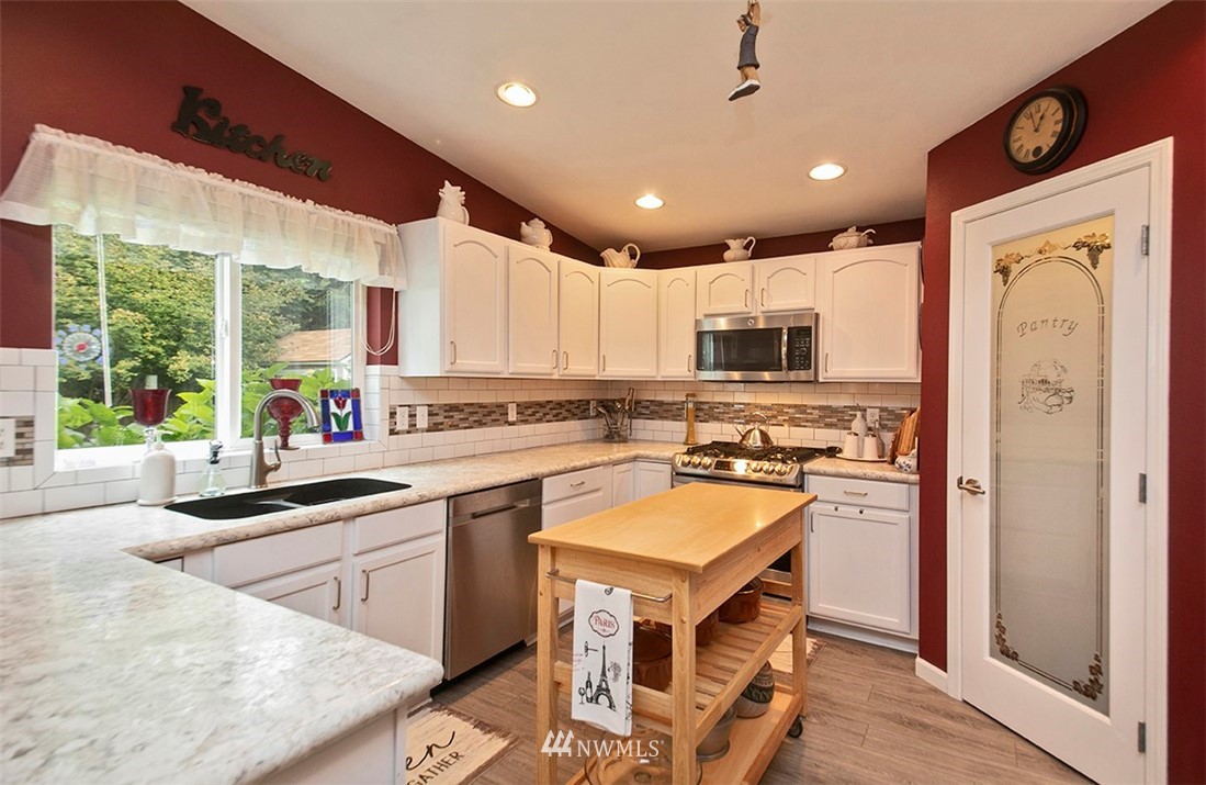 402 Sycamore Road Coupeville, WA 98239 - Photo 17 of 39 Gallery Image 17