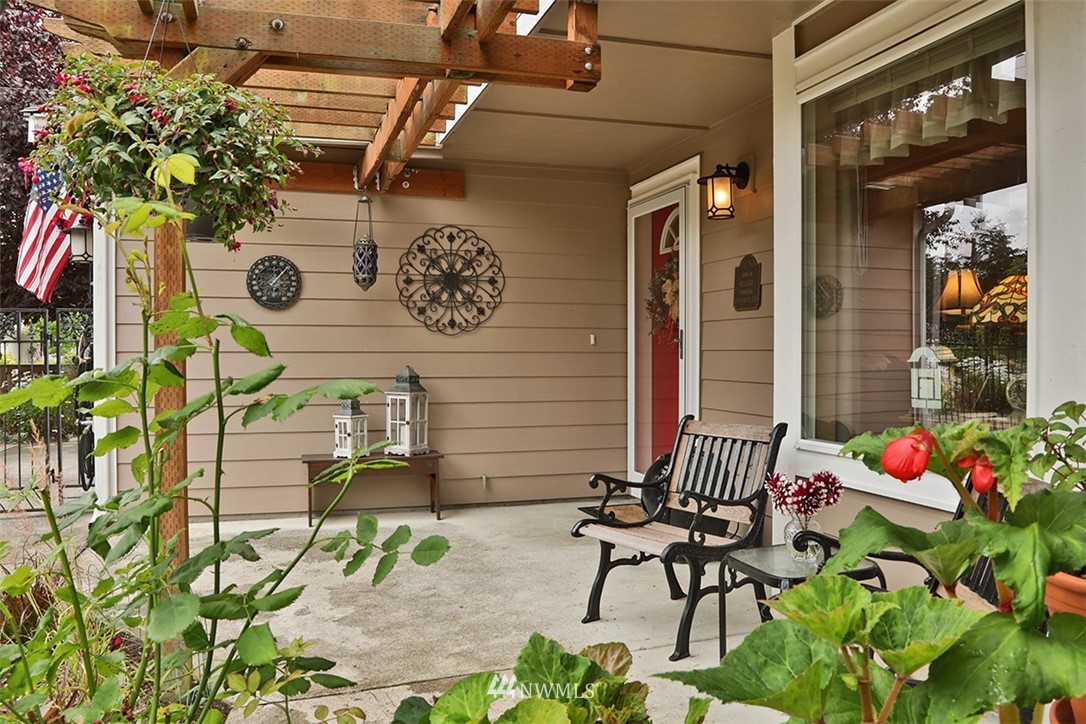 402 Sycamore Road Coupeville, WA 98239 - Photo 3 of 39 Gallery Image 3