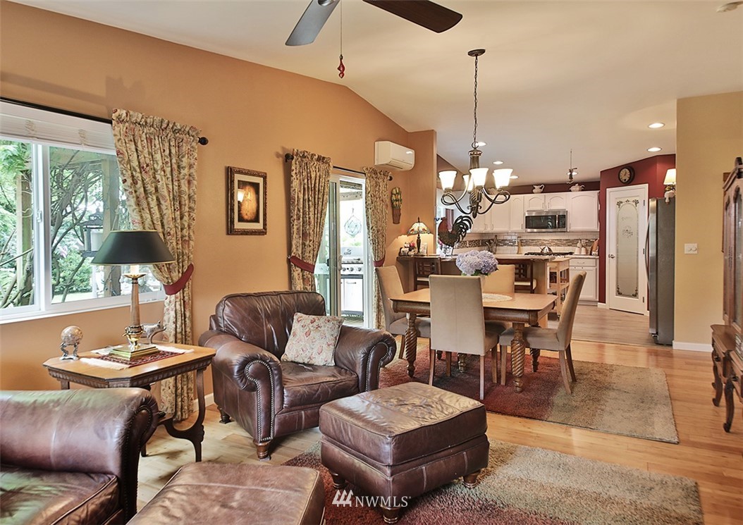 402 Sycamore Road Coupeville, WA 98239 - Photo 21 of 39 Gallery Image 21