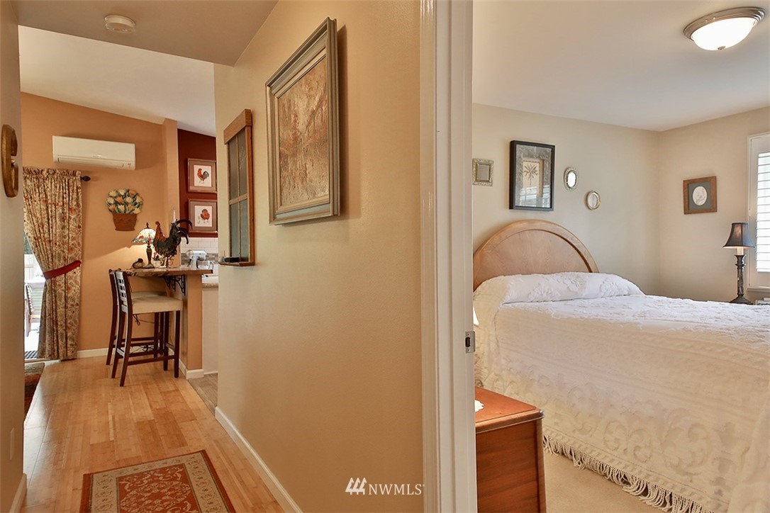 402 Sycamore Road Coupeville, WA 98239 - Photo 8 of 39 Gallery Image 8