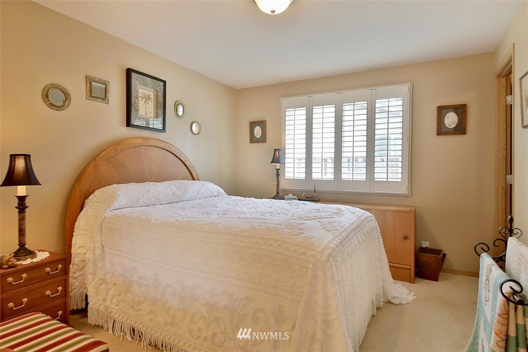 402 Sycamore Road Coupeville, WA 98239 - Photo 9 of 39 Gallery Image 9