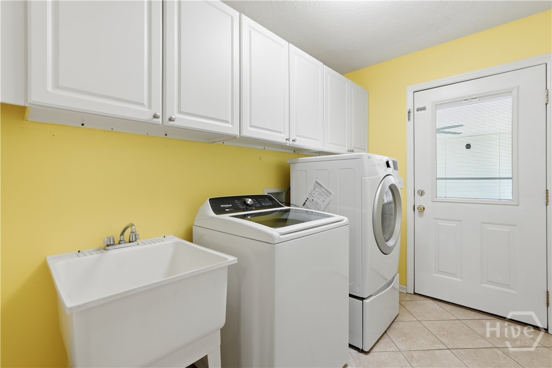 312 I G Lanier Road Pembroke, GA 31321 - Photo 10 of 42 Laundry Room