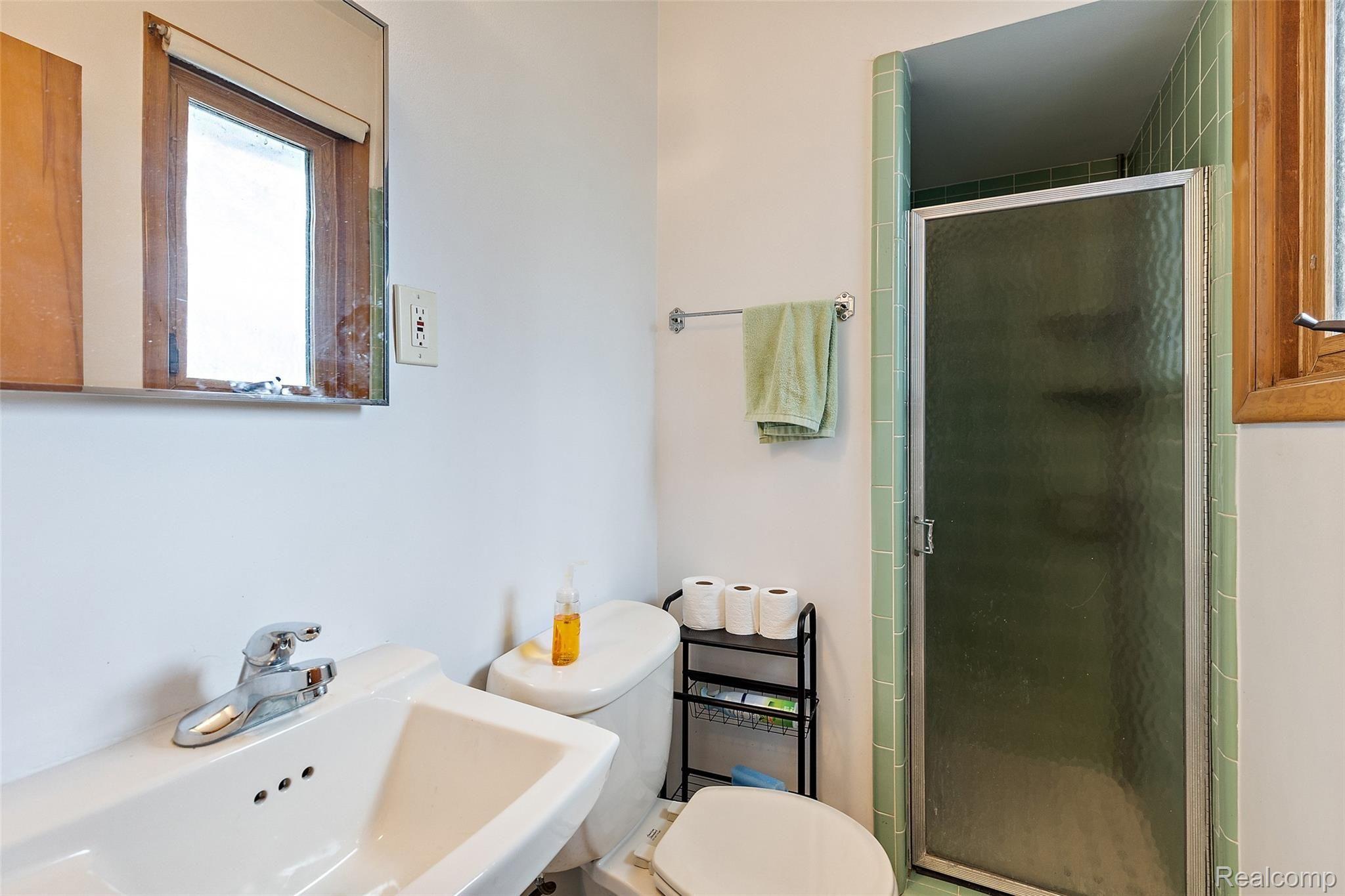 146 Rochdale Drive South Rochester, MI 48309 - Photo 31 of 34 146 Rochdale-31.jpg
