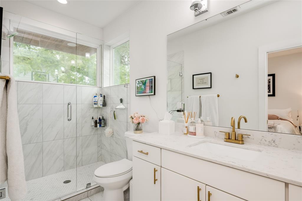 1404 East 2nd Street, Unit 2 Austin, TX 78702 - Photo 22 of 33