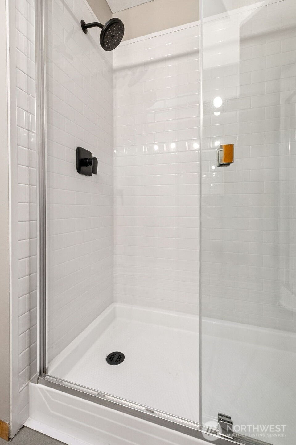 21720 Southeast 246th Street Maple Valley, WA 98038 - Photo 26 of 38 a bathroom with a shower