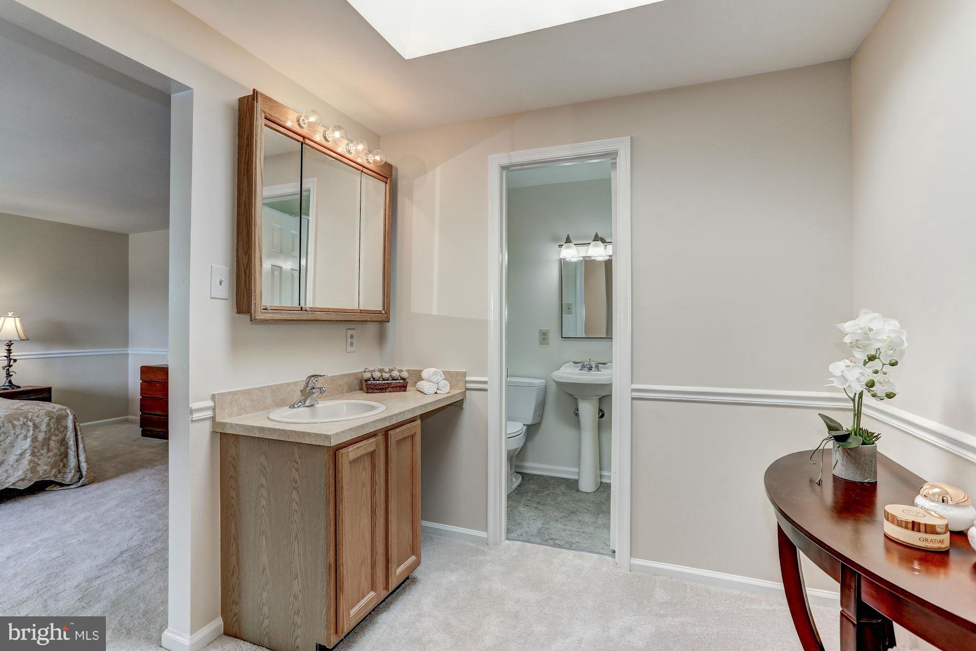 9424 Crest Hill Road Marshall, VA 20115 - Photo 15 of 30 Bath (Master)