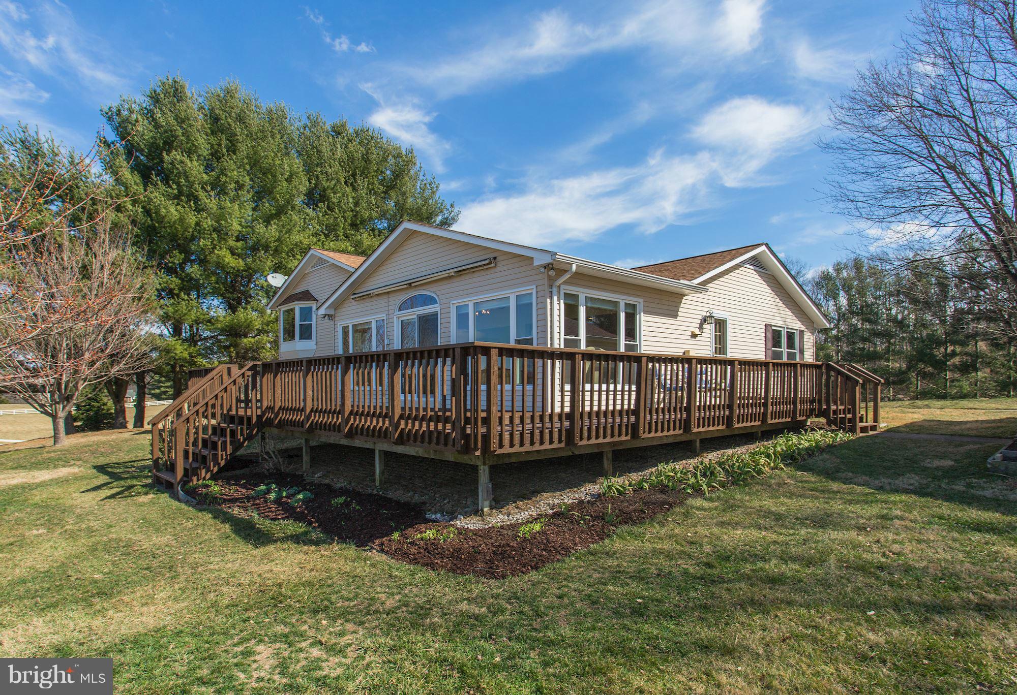 9424 Crest Hill Road Marshall, VA 20115 - Photo 26 of 30 Exterior (Rear)