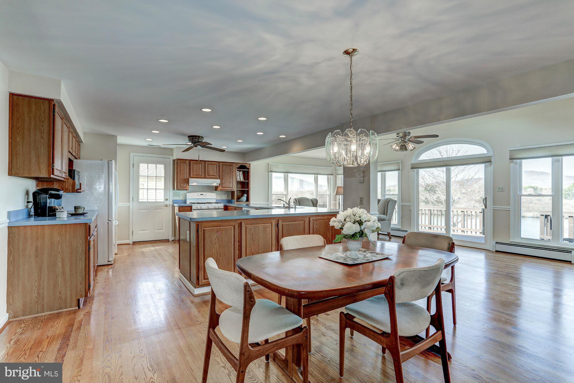 9424 Crest Hill Road Marshall, VA 20115 - Photo 5 of 30 Interior (General)