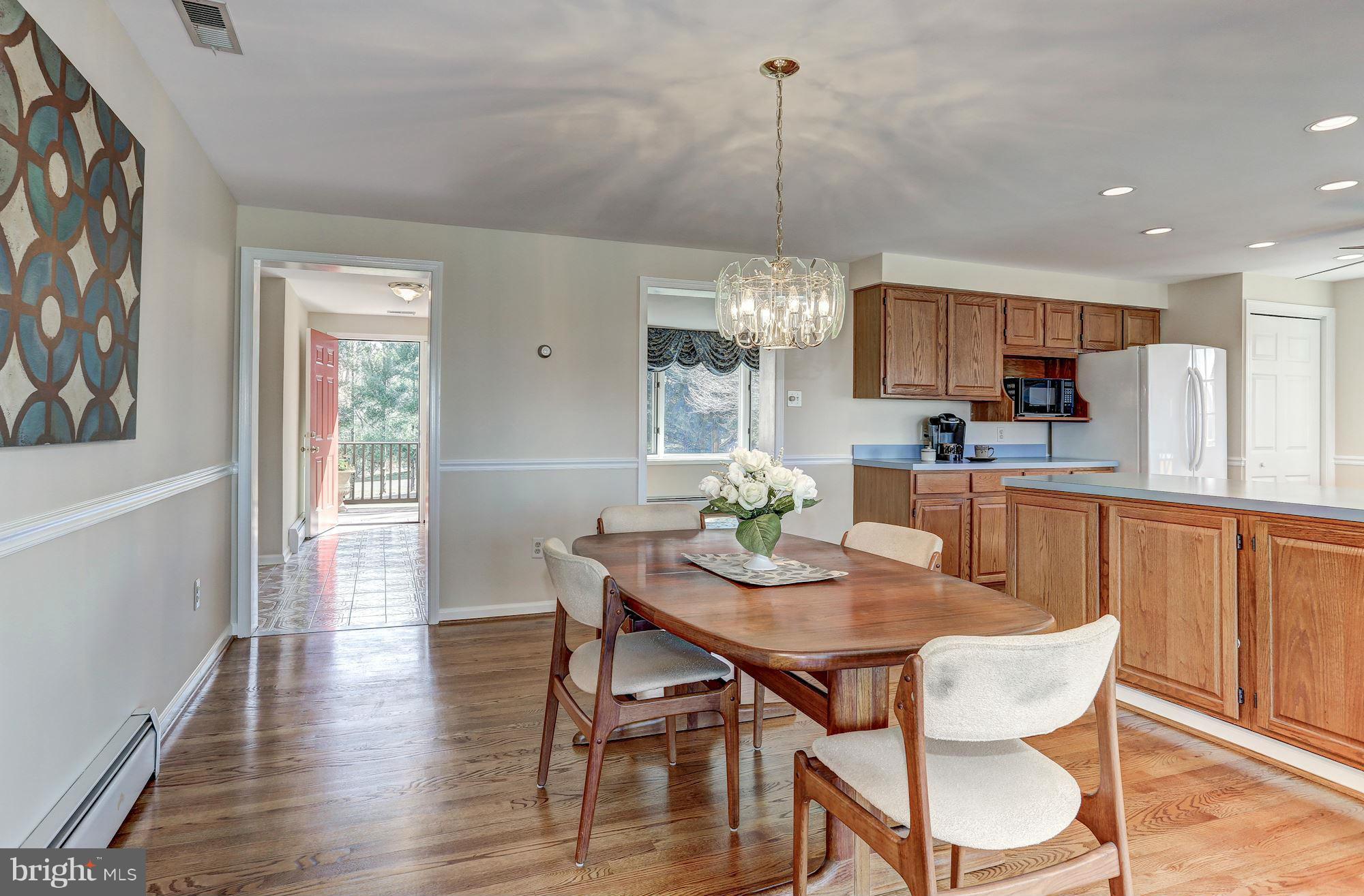 9424 Crest Hill Road Marshall, VA 20115 - Photo 6 of 30 Dining Area