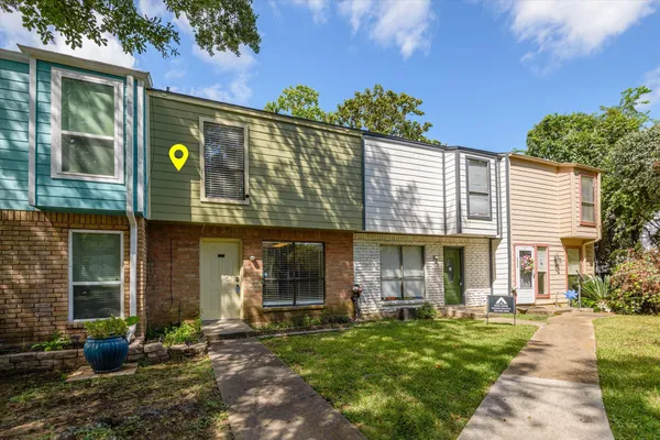 $105,000 | 2425 Miramar Court, Unit 2425, Seabrook, TX 77586