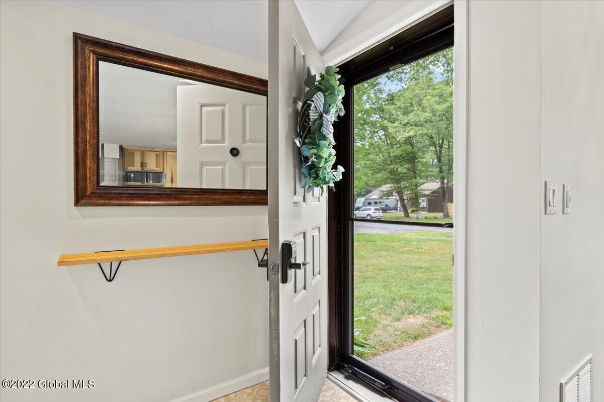 11 Wake Robin Road Malta, NY 12020 - Photo 8 of 29 05-DSC04961