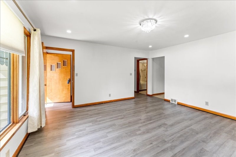606 Reynolds Road Johnson City, NY 13790 - Photo 5 of 38