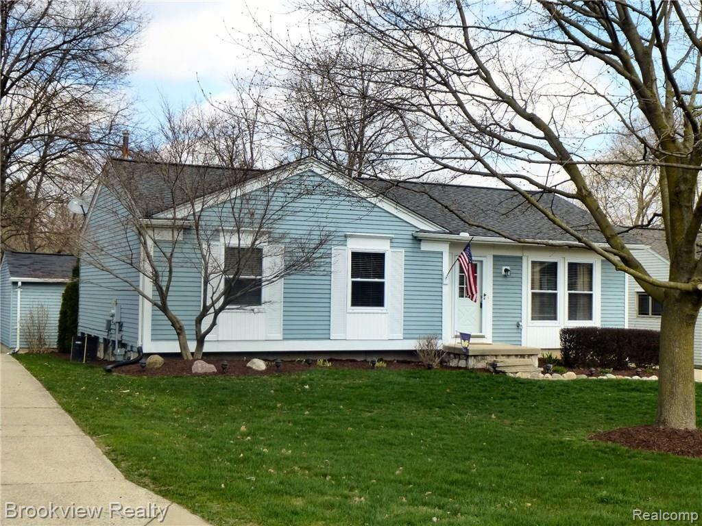 709 Bolinger Street Rochester Hills, MI 48307 - Photo 3 of 26