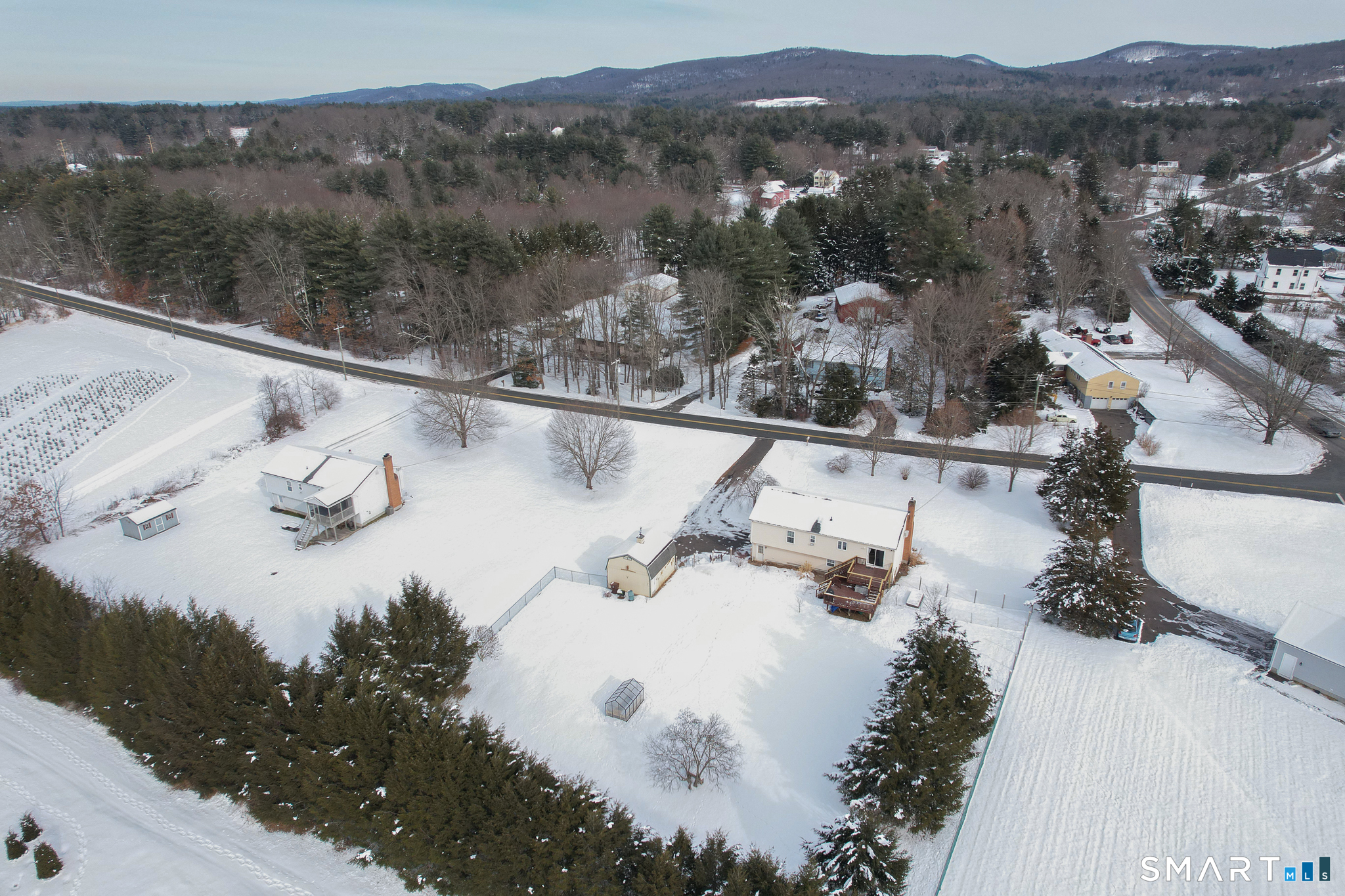 11 King Road Somers, CT 06071 - Photo 3 of 38