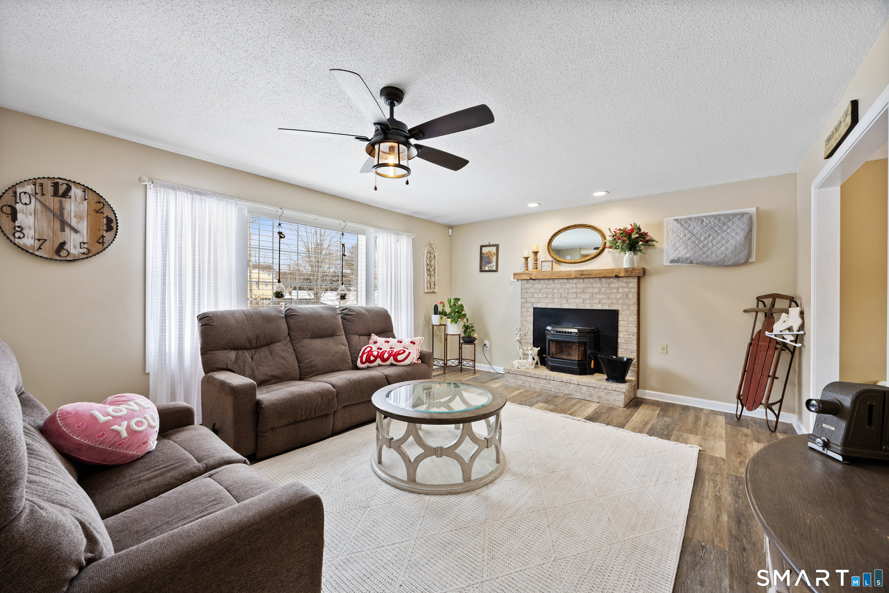 11 King Road Somers, CT 06071 - Photo 7 of 38