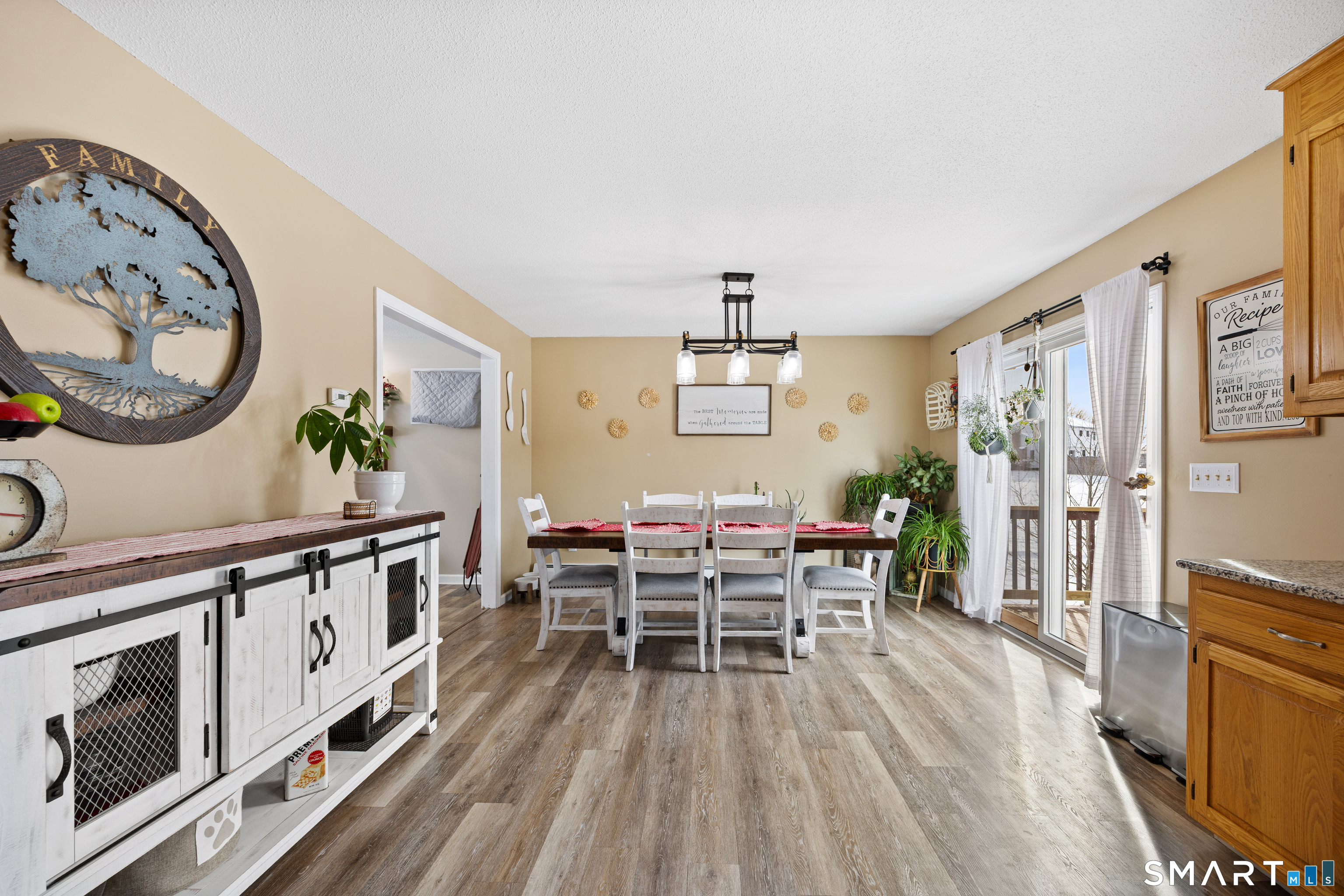 11 King Road Somers, CT 06071 - Photo 9 of 38