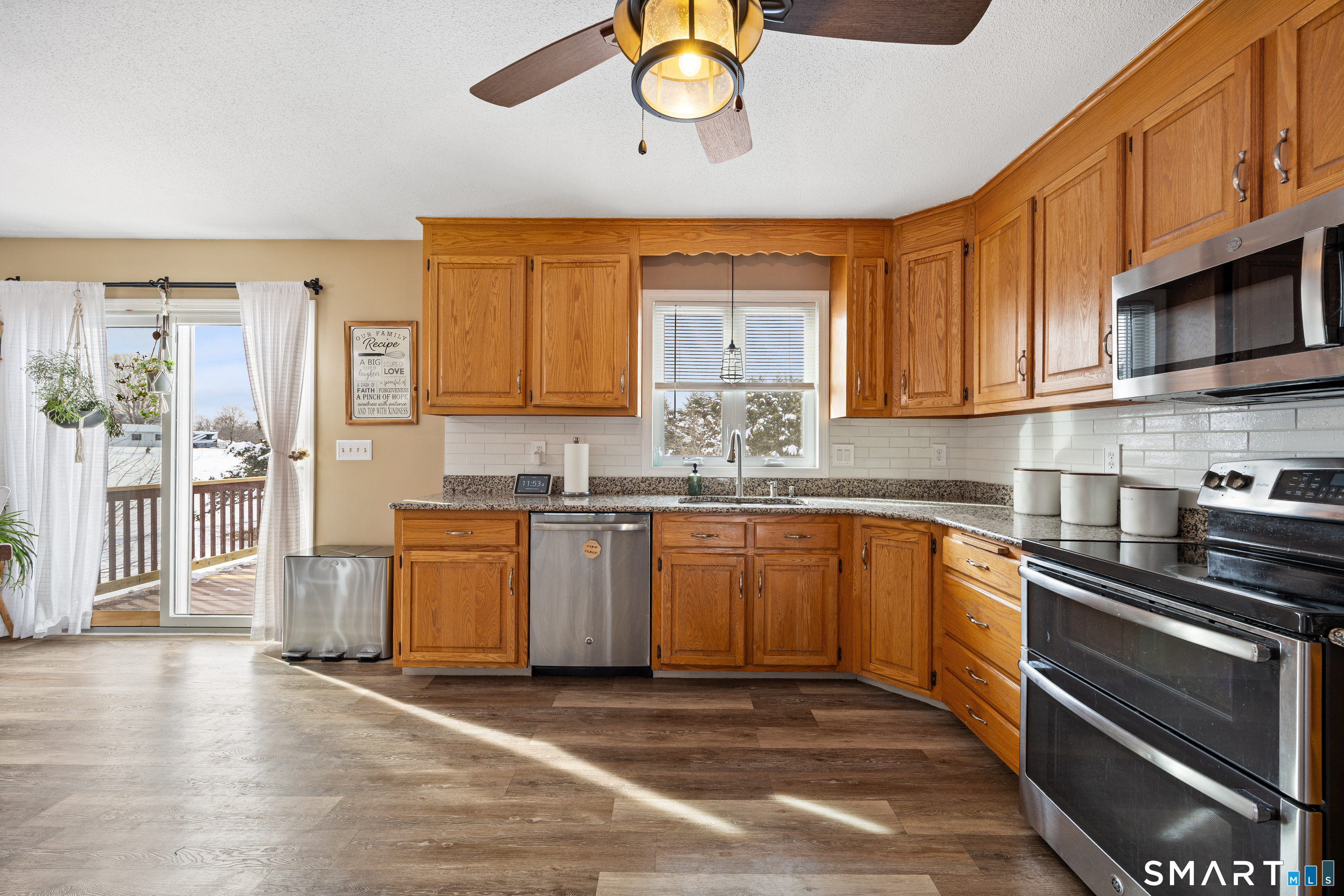 11 King Road Somers, CT 06071 - Photo 10 of 38