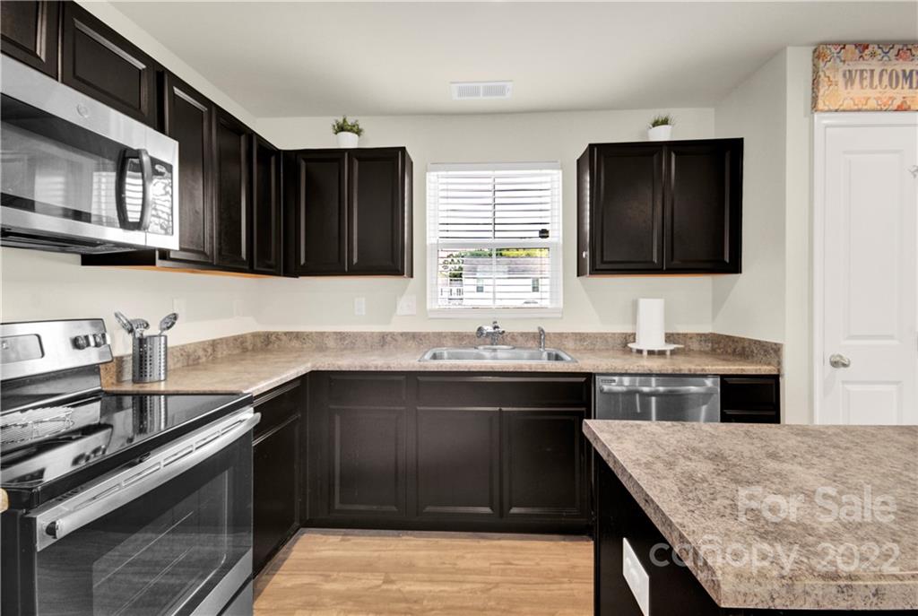 7415 Irwin Road, Unit 15 Charlotte, NC 28215 - Photo 27 of 32 Gallery Image 27