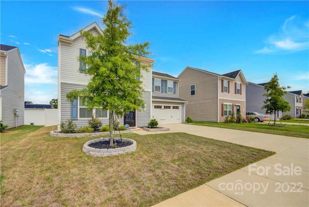 7415 Irwin Road, Unit 15 Charlotte, NC 28215 - Photo 3 of 32 Gallery Image 3