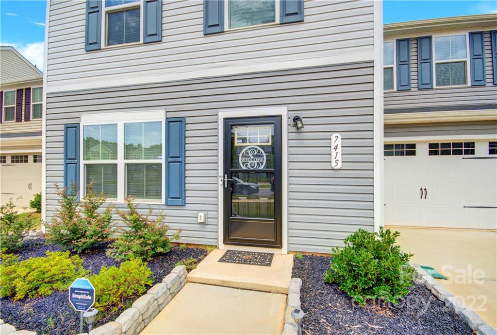 7415 Irwin Road, Unit 15 Charlotte, NC 28215 - Photo 6 of 32 Gallery Image 6