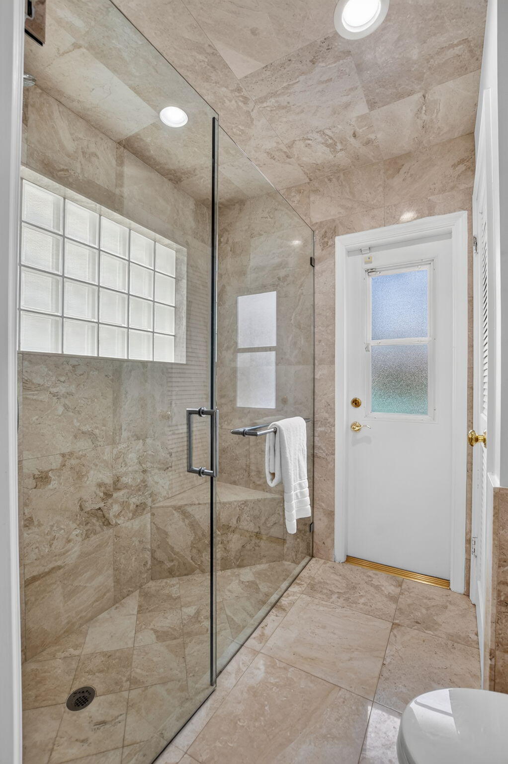 4480 Northwest 28th Avenue Boca Raton, FL 33434 - Photo 34 of 71 Glass Shower