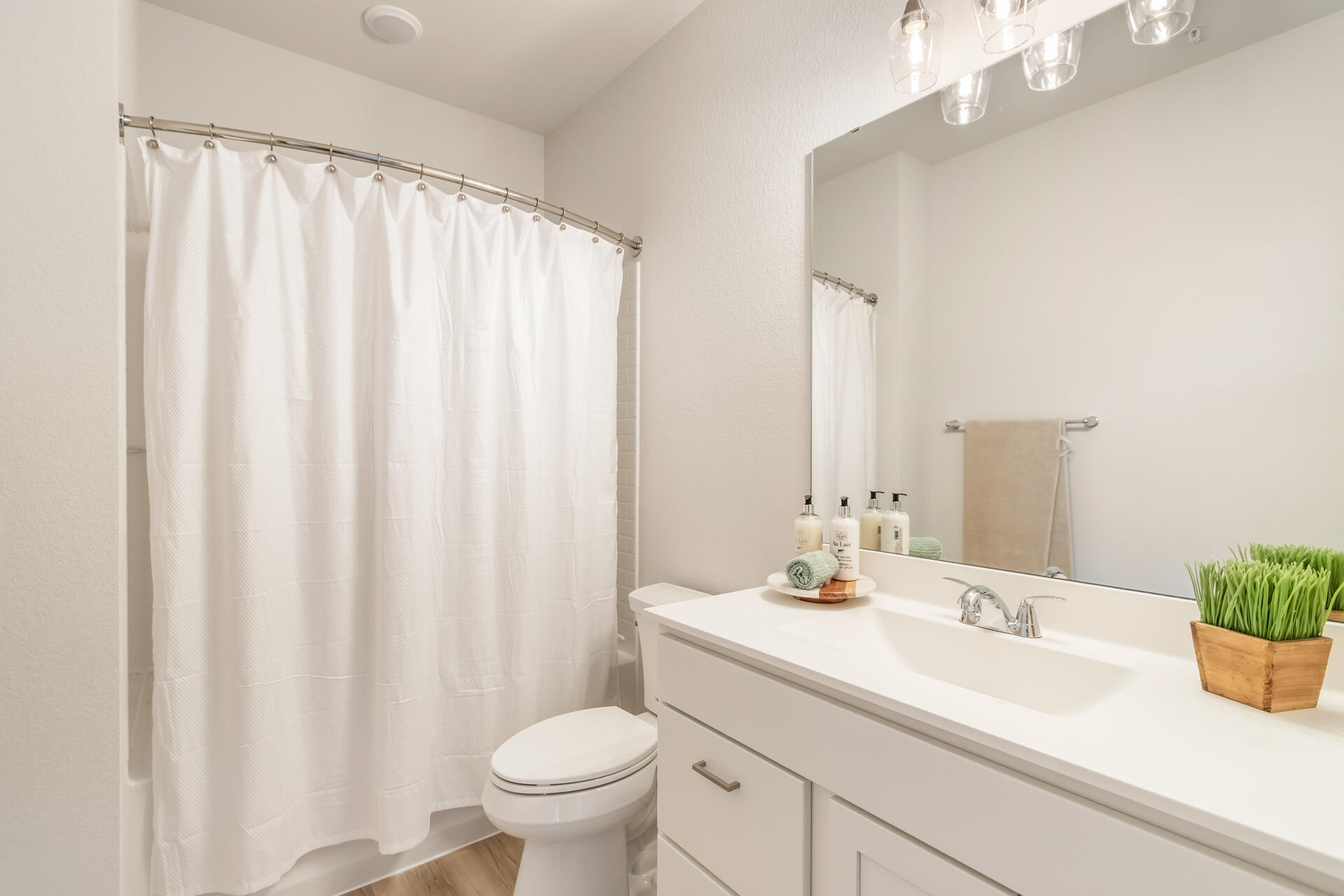 1629 Grey Fox Trail, Unit B Mukwonago, WI 53149 - Photo 19 of 20 Bath