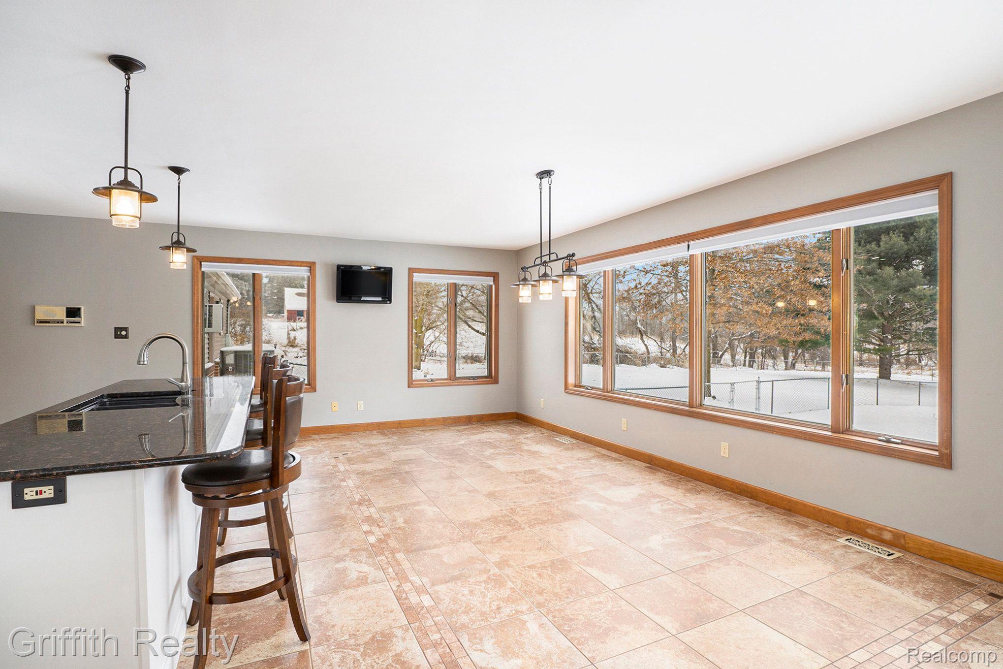 8070 Sheraton Park Road Fenton, MI 48430 - Photo 10 of 47 Gallery Image 10