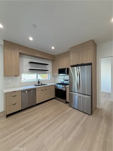 $3,350 | 6408 1/2 Riverton Avenue, North Hollywood, CA 91606