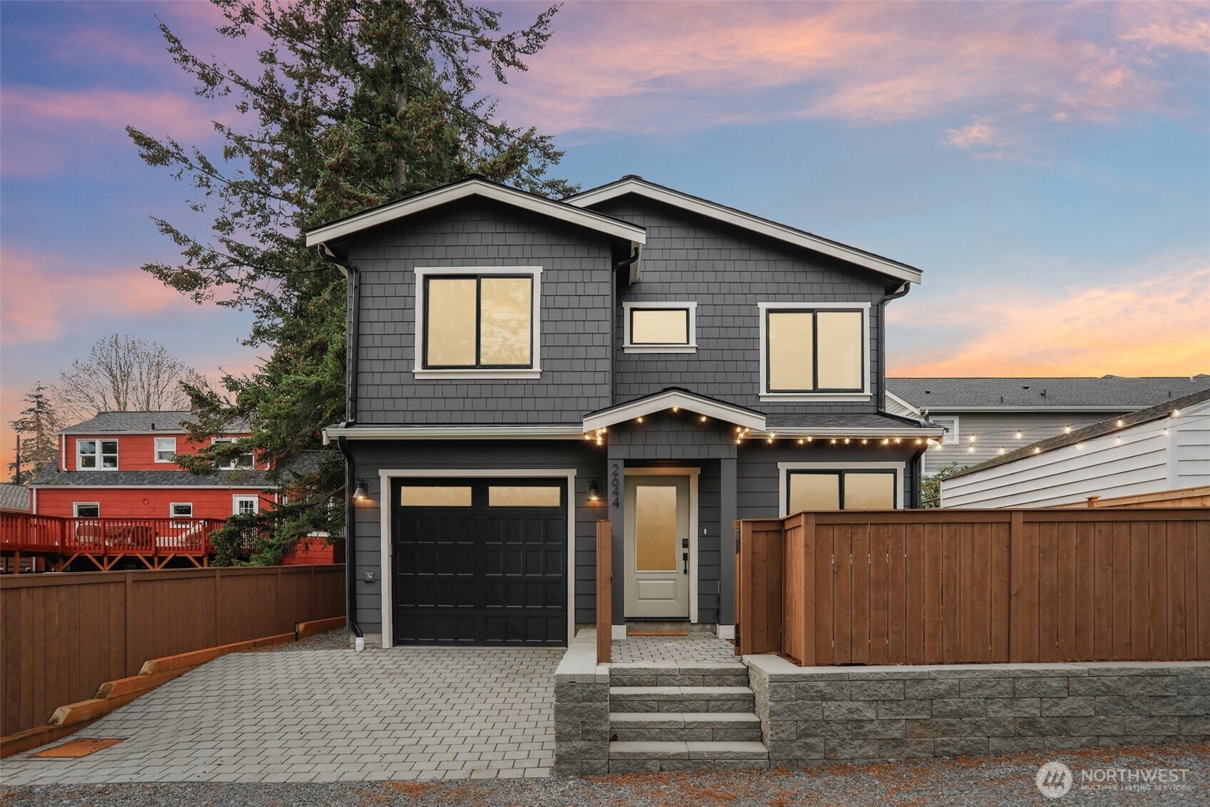 2644 34th Avenue West Seattle, WA 98199 - Photo 1 of 26