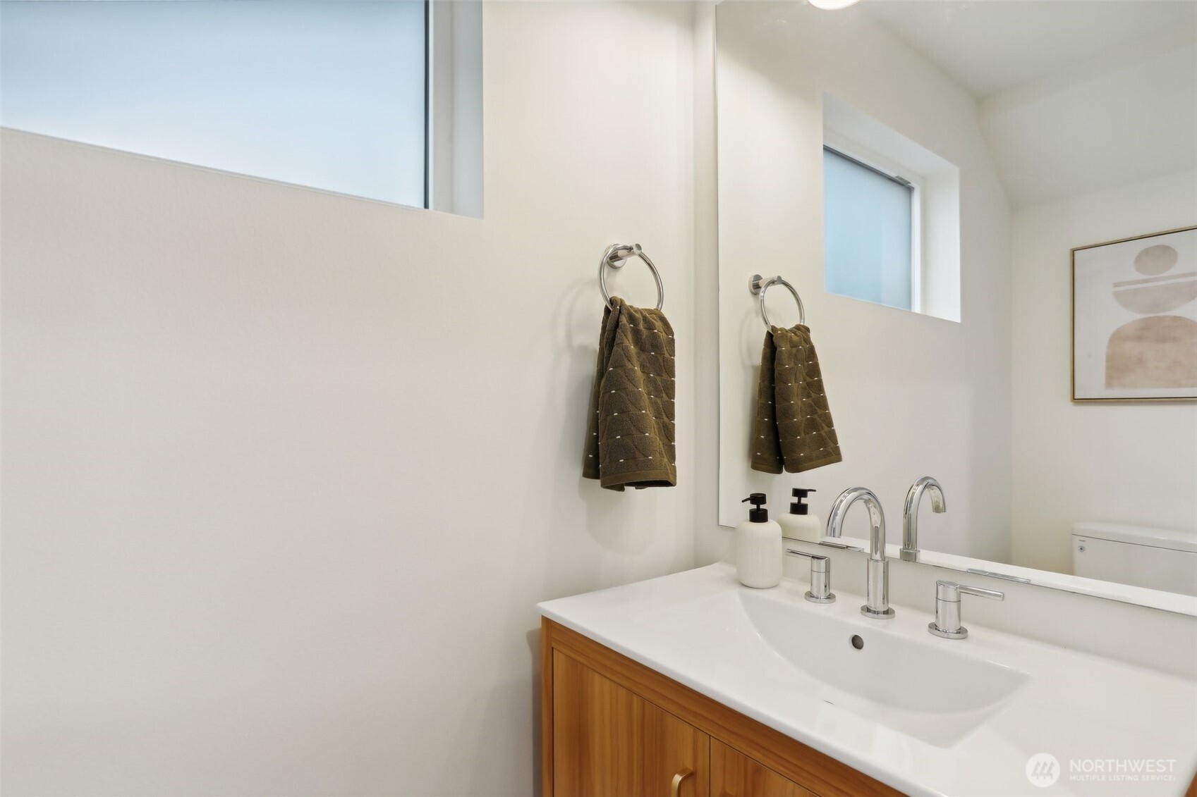 2644 34th Avenue West Seattle, WA 98199 - Photo 12 of 26
