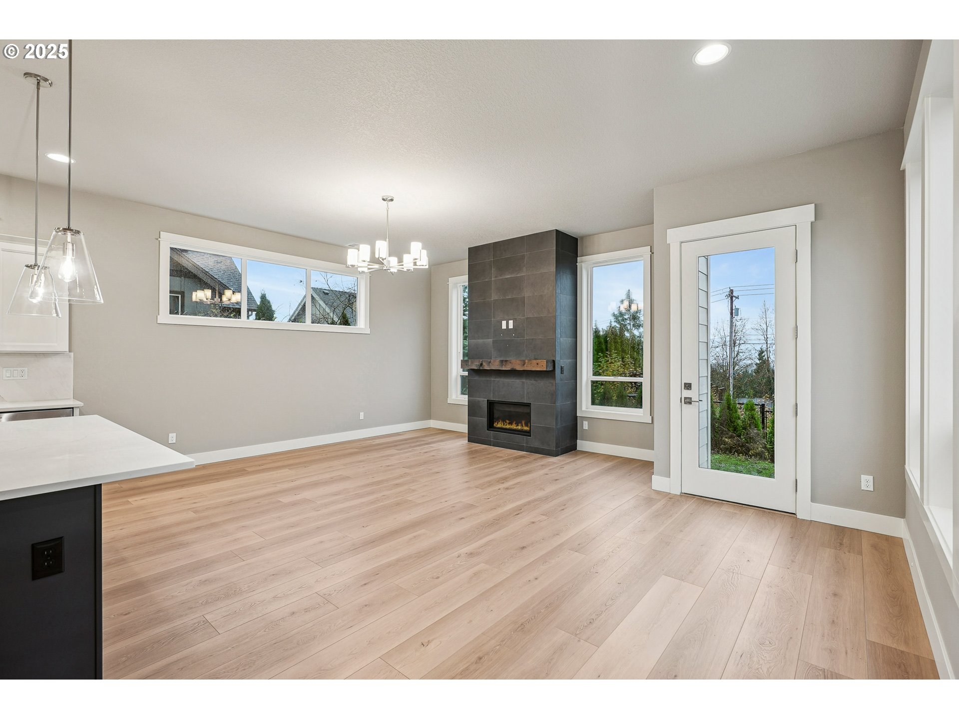 8774 Southwest 176th Avenue Beaverton, OR 97007 - Photo 12 of 32