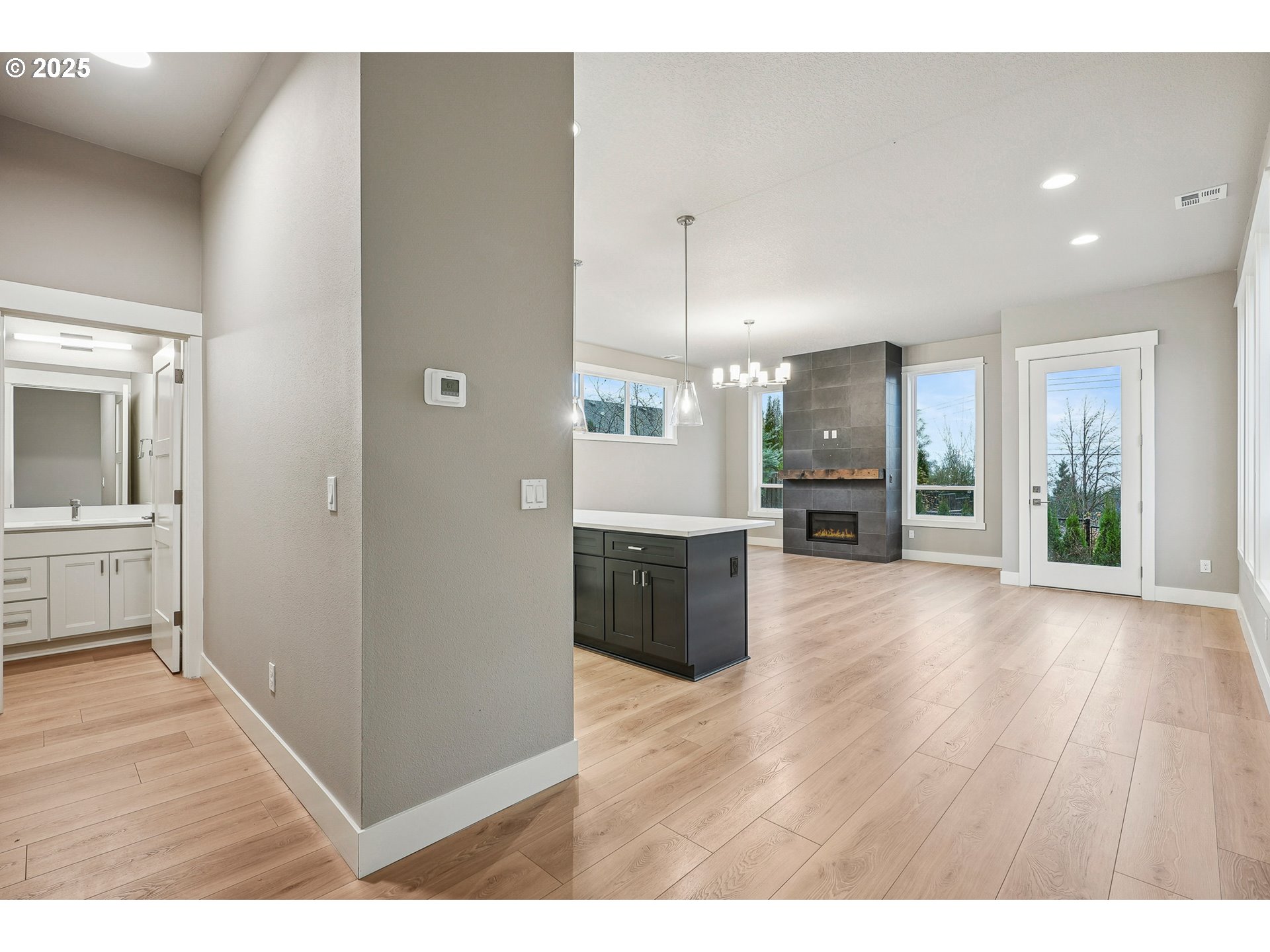 8774 Southwest 176th Avenue Beaverton, OR 97007 - Photo 13 of 32