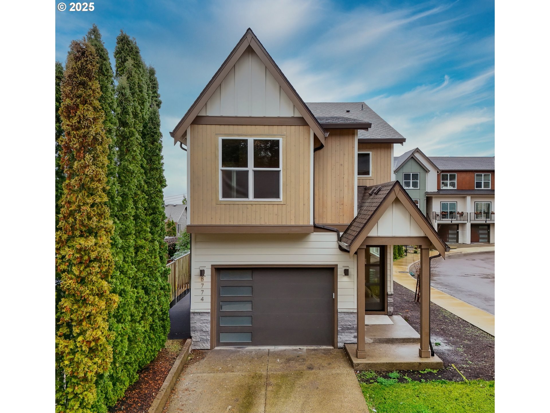 8774 Southwest 176th Avenue Beaverton, OR 97007 - Photo 2 of 32