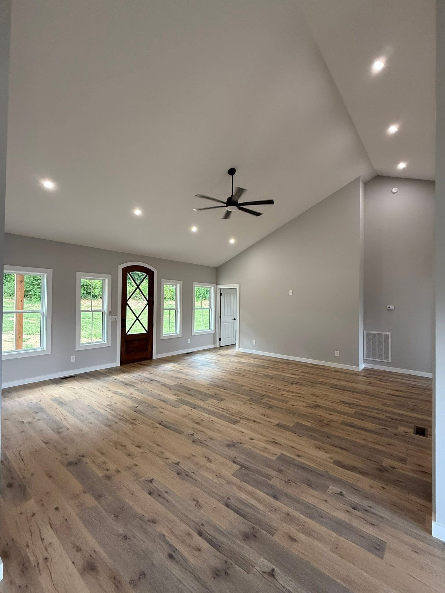 608 Buckeye Road Cumberland City, TN 37050 - Photo 8 of 11