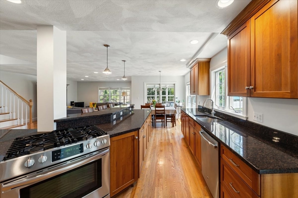 76 Union Street Natick, MA 01760 - Photo 11 of 42