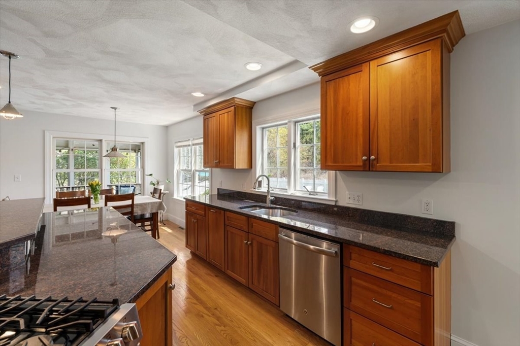 76 Union Street Natick, MA 01760 - Photo 13 of 42