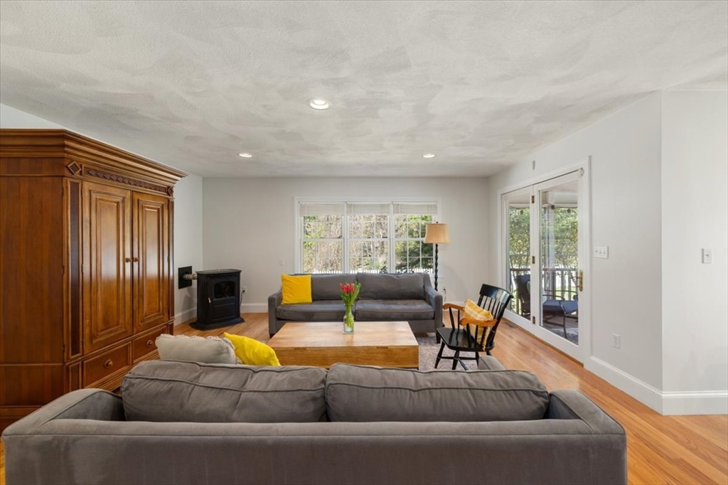 76 Union Street Natick, MA 01760 - Photo 22 of 42