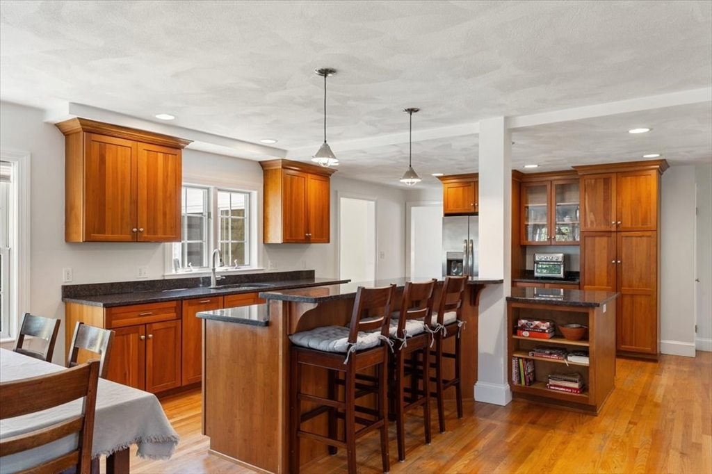 76 Union Street Natick, MA 01760 - Photo 7 of 42