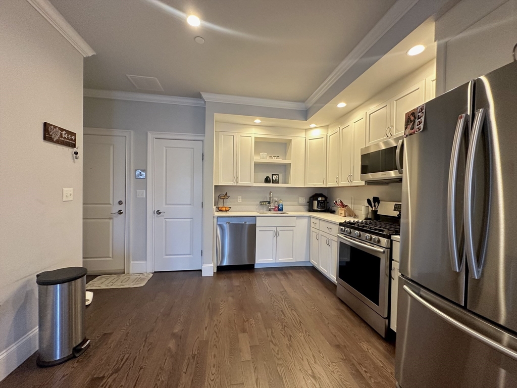 371 Main Street, Unit 4 Woburn, MA 01801 - Photo 3 of 12