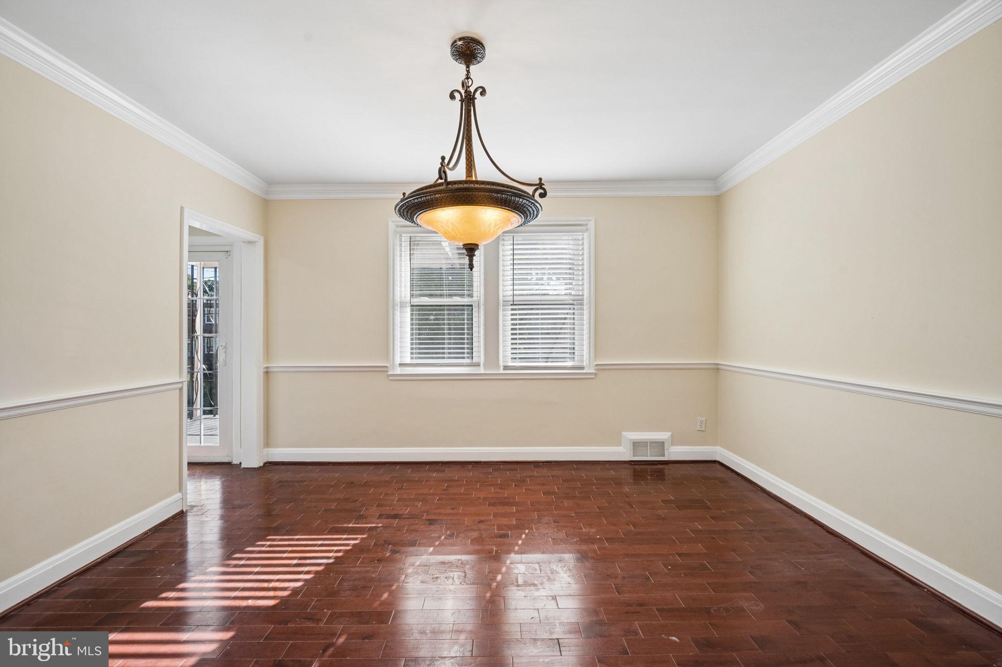 33 Briarwood Road Catonsville, MD 21228 - Photo 9 of 43