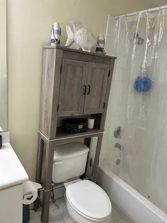 $2,100 | 822 Summit Lake Drive, West Palm Beach, FL 33406