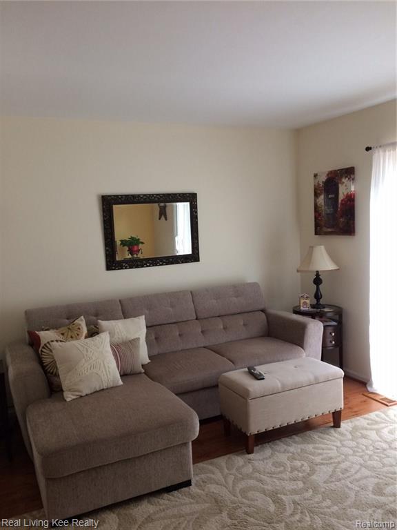 97 Walnut Boulevard, Unit 3 Rochester, MI 48307 - Photo 5 of 11