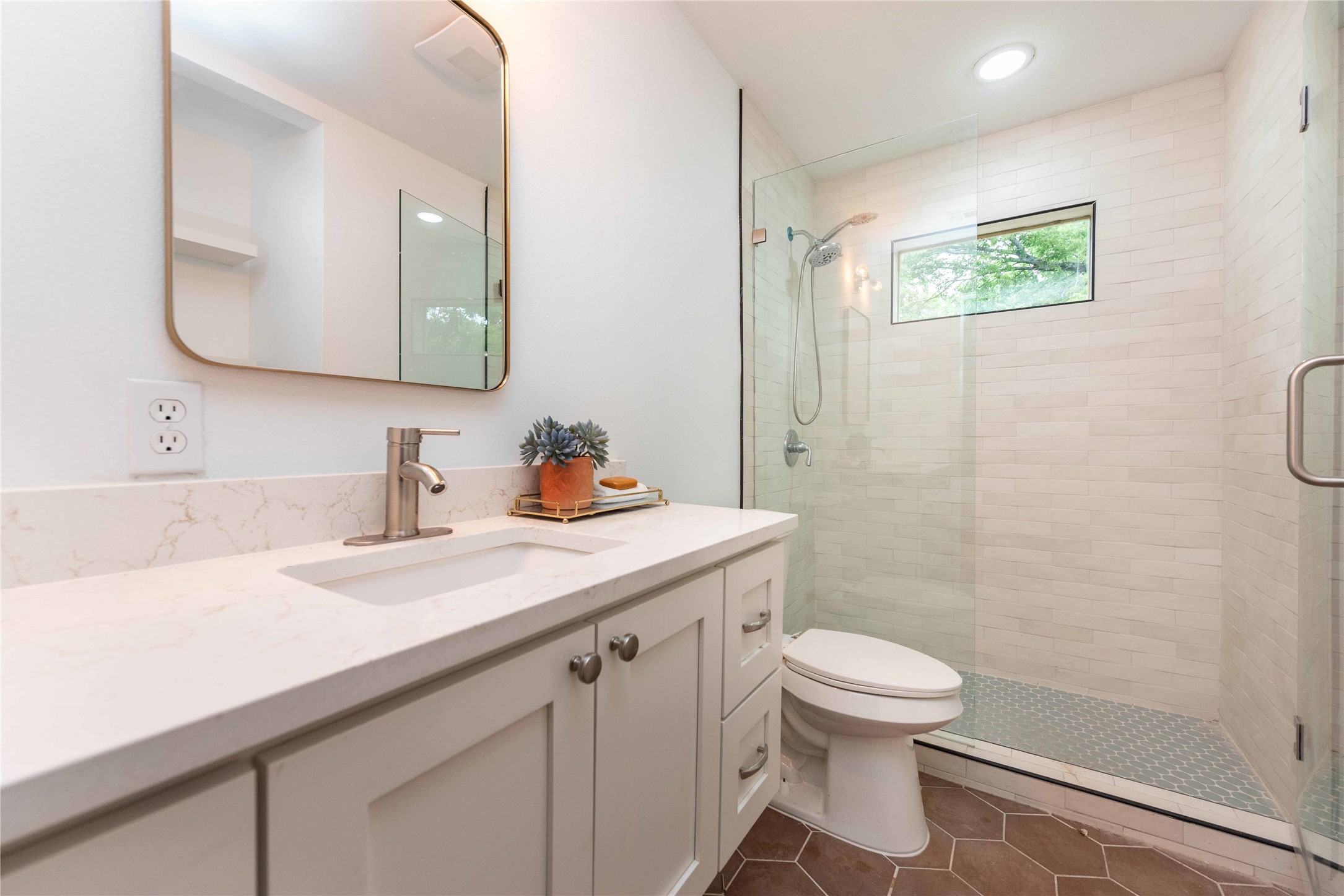 3801 Wilson Street Austin, TX 78704 - Photo 34 of 36 Bathroom Upstairs