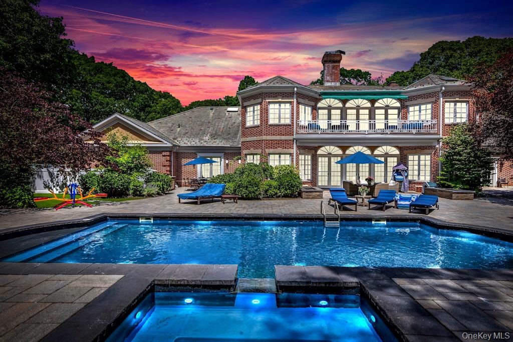 98 Cliff Road Port Jefferson, NY 11777 - Photo 2 of 48 Gallery Image 2
